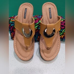 Good Choice Women's Mustard Sandals with Gold Accent 8